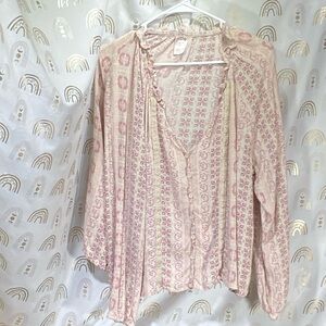 No Boundaries Light Pink Patterned Blouse
